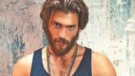 Can Yaman kimdir kaç yaşında Hayatını anlattı