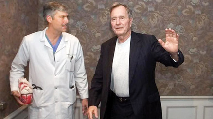 Baba Bush’un doktorunu öldürdüler