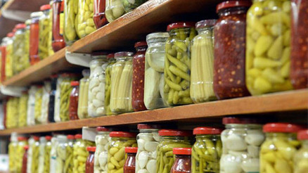 Biber turşusu nasıl yapılır Evde turşu yapımı