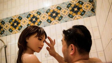 İşte Çinlilerin seks oyuncağı: Neler yapıyor neler