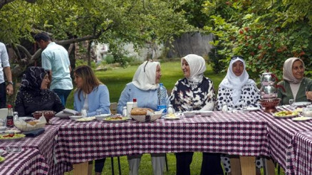 Başkan Çelikin eşi, ilçe başkanlarının eşleriyle bir araya geldi
