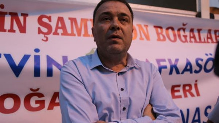Artvinde güreşçi boğalara horonlu karşılama