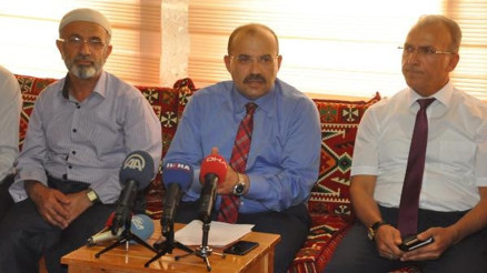 Bitlis’te imar affına müracaat edenlerin tapuları dağıtıldı