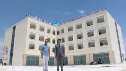 Şanlurfada hasta yakınlarına 5 yıldızlı konaklama hizmeti