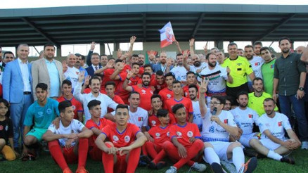 İZÜ Stadyumu dostluk maçıyla açıldı