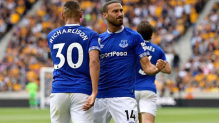 Cenk Tosunun rakibi Southampton iddaada öne çıkan...