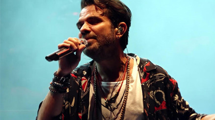 Kenan Doğulu Marmaris’te tatilcileri coşturdu