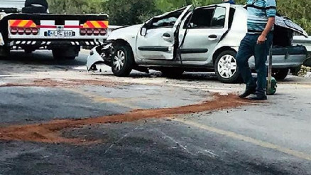 Bariyerlere çarpıp, takla atan otomobilin sürücüsü öldü