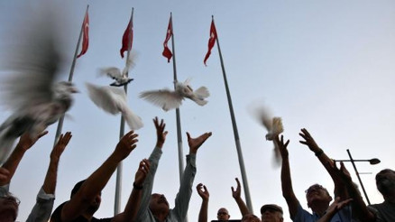 İzmirde, Adaletsizliğe Karşı Şiir okundu