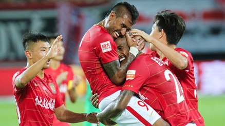 Talisca yeniden sahneye çıkıyor Hem oyna, hem izle...