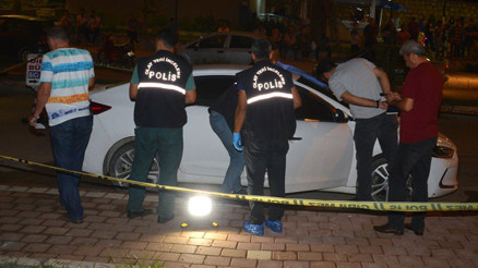 Müteahhit, otomobilinde intihar etti