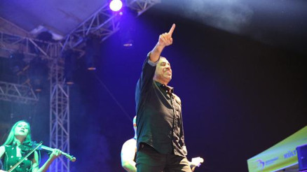 Beylikdüzü’nde Haluk Levent fırtınası esti