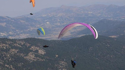 Denizlide yamaç paraşütü şampiyonları belli oldu