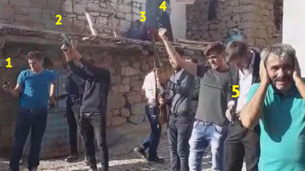 Düğünde tabanca ve tüfeklerle havaya ateş açtılar