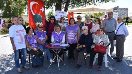 Cumhuriyet Kadınlarından Andımız için imza kampanyası