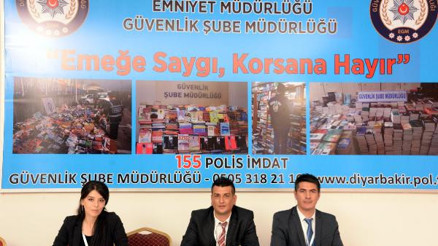 Diyarbakır Kitap Fuarında polisten Korsana hayır standı