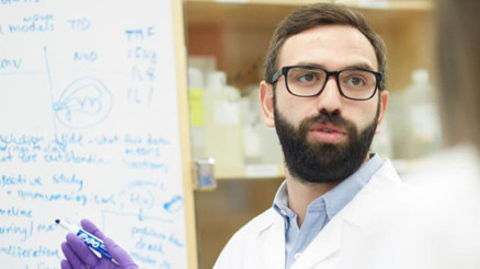 Türk doktor Mehmet Furkan Buraka ödül