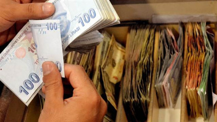 Dövizle kiralama kanunla kalktı, ancak AVM’ler…