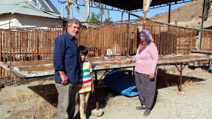 Elazığda, köylülerin orcik mesaisi