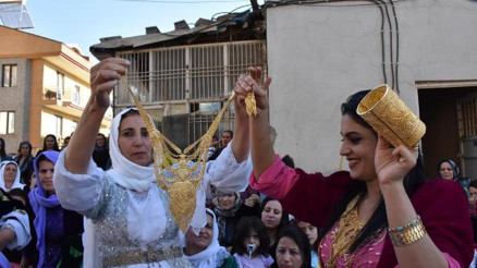 Jirki aşiretinin lideri, düğünlerde havaya silah sıkılmasını yasakladı