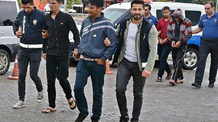 Suriyeli kuyumcunun evinden hırsızlık yapanları yaktıkları ateş yakalattı