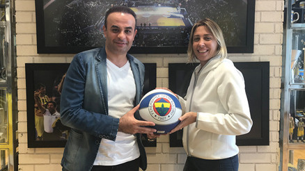 Fenerbahçe’de hedef her zaman, her kulvarda şampiyonluktur Fenerbahçe’de hedef her zaman, her kulvarda şampiyonluktur