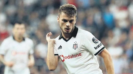 Beşiktaş deplasmanda da yerden oynamalı