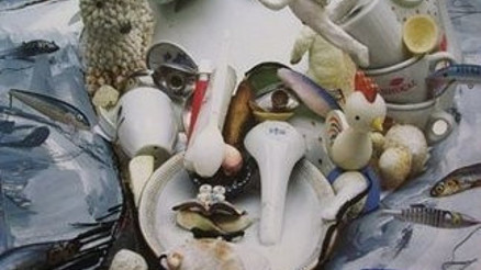 Birbiriyle ilişkisiz çeşitli malzemelerin sanatsal amaçla bir araya getirildiği eserler nelerdir