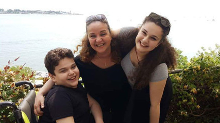 SMA’lı iki çocuk annesi: “Gençliklerini harcamayın evlatlarımın”