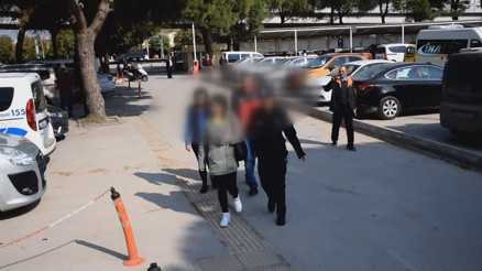 Polis müşteri kılığına girip fuhuş çetesini çökertti