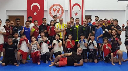 Antalyalı antrenörden KKTCde muaythai eğitimi