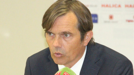 Phillip Cocu: Şampiyonluk konuşacak durumda değiliz Phillip Cocu: Şampiyonluk konuşacak durumda değiliz