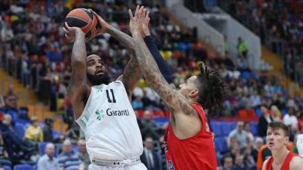 CSKA Moskova - Darüşşafaka maçında inanılmaz hata