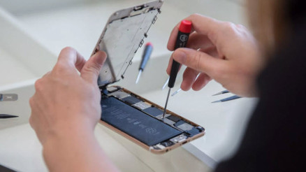 ‘Apple fazladan tamir masrafı çıkarıyor’