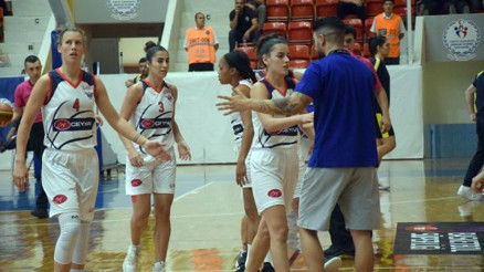 Basketbolda derbi heyecanı