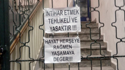 Bina yöneticisi artık dayanamadı Bu önlemi aldı... Bina yöneticisi artık dayanamadı Bu önlemi aldı...