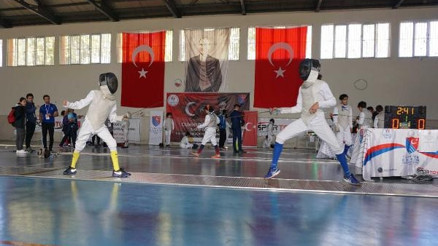 Gölbaşında Eskrim Turnuvası