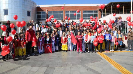 Melikgazi çocuk meclisinden Cumhuriyet Bayramı kutlaması