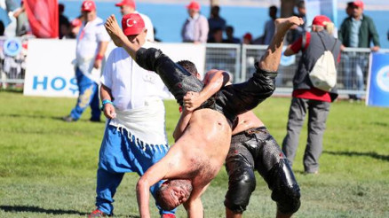 Mersinde altın kemerin sahibi Mustafa Batu oldu