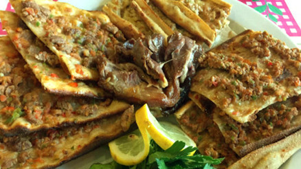 Konya mutfağının enfes lezzeti etli ekmek yiyebileceğiniz mekanlar