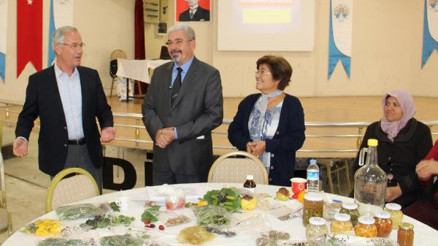 Dinarda turşu yapımı kursu