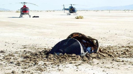NASA 14 yıl önce düşen uzay mekiğinin fotoğraflarını yayınladı