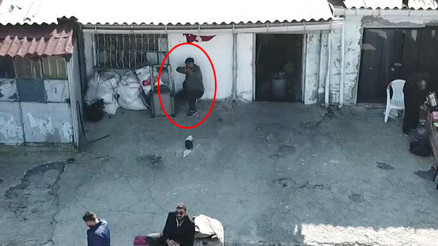 İstanbulun ortasında kaçak kazı yaparken görüntülenince ateş açtılar