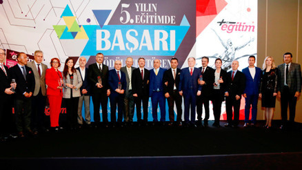 Eğitim ödülleri sahiplerini buldu