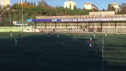 Amatör maç 9u 5 geçe durdu, saygı duruşu yapıldı