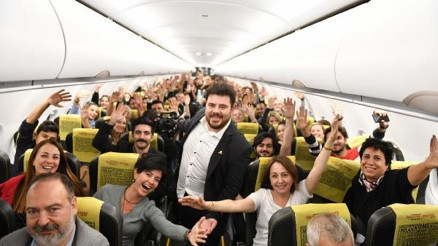 Kahkahalar ‘havada’ uçuştu