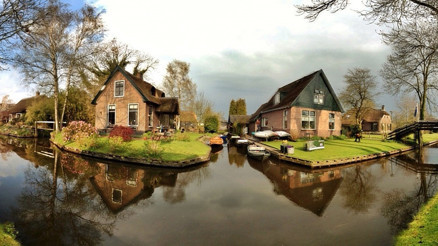 Dünyanın en huzurlu köyü Ne yol var ne de araba, sadece.... Dünyanın en huzurlu köyü Ne yol var ne de araba, sadece....