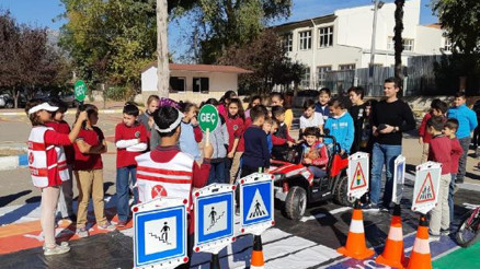 Öğrencilere uygulamalı trafik eğitimi