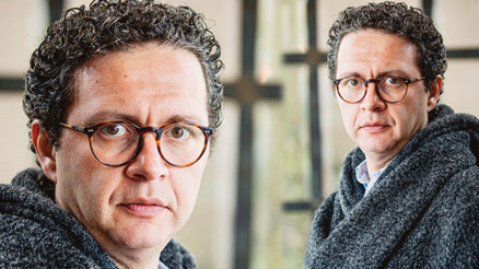 Beraber gülebilirsek geri kalan her şeyi hallederiz Beraber gülebilirsek geri kalan her şeyi hallederiz