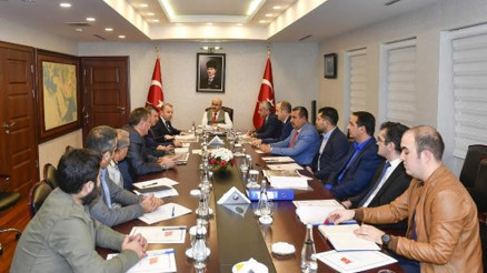 Vali  Demirtaş, site çalışmalarını değerlendirdi